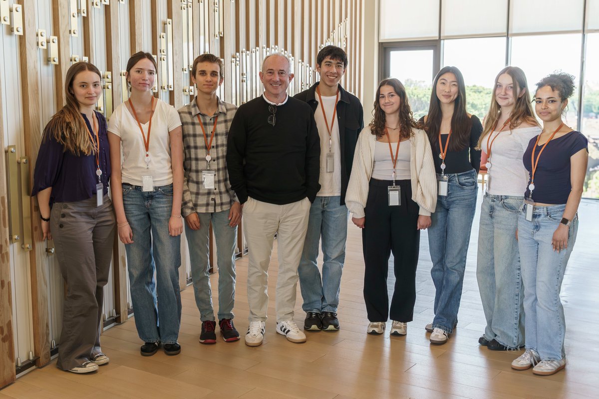 The 2025 Junior Scholars have officially begun their journey at EMI.

White coats. Big dreams. Bold futures. 

Last week, we kicked off the welcome reception featuring <a href="/DavidAgus/">David Agus</a>, alumni inspiration, and a shared vision for the future of oncology. Let’s keep building.