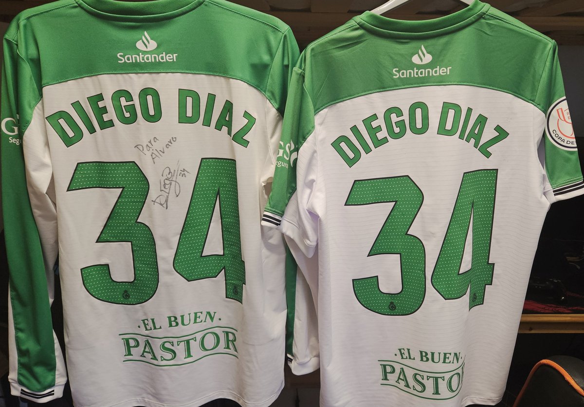 Los grandes Jugadores, tienen a los mas grandes fans, y se lo ganan siendo grandes personas, para mi hijo un referente, y no solo por jugon, que lo es y mucho, si no por lo gran persona que es... todo lo bueno que te pase es poco <a href="/dieegodiaaz10/">Diego Diaz</a> , este es tu año! <a href="/realracingclub/">Real Racing Club</a>