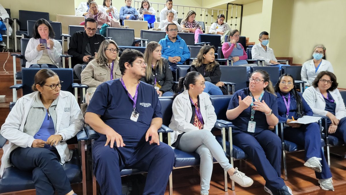 HVCMOficial's tweet photo. #ElNuevoEcuador | El @HVCMOficial realiza cada semana “Un Grand Round”, sesión educativa enfocada en la presentación y discusión de casos clínicos complejos, herramienta fundamental para la mejora continua de la atención en salud. https://t.co/Gukj1kHpRg