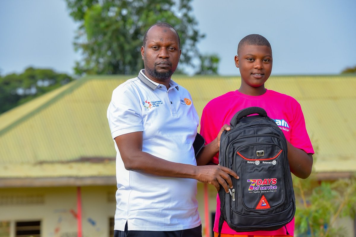 RcBwebajja's tweet image. In partnership with @RAC_Bwebajja, today we made a meaningful impact at Bugiri Public Primary School in Bwerenga. We distributed scholastic materials, planted trees for a greener tomorrow, provided sanitary towels to empower our girls, and engaged in talks with pupils and…