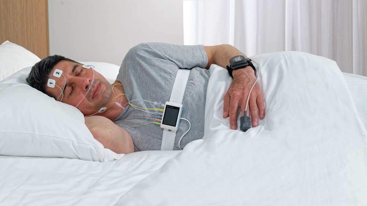 Falcon, the innovative HST device designed for simplicity and efficiency in-home sleep testing. Engineered for easy attachment to the patient and an intuitive interface, it empowers even patients without technical expertise to effortlessly complete their sleep study.