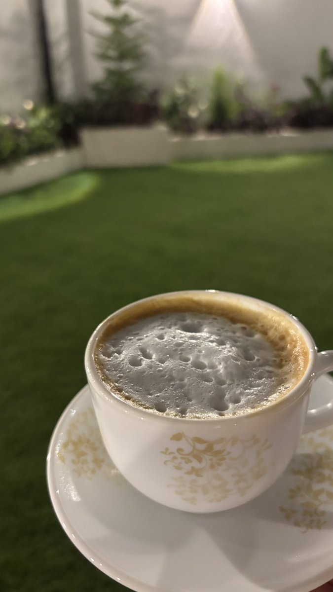 n_4ourh's tweet photo. قـهـوة أيــام الإجـازة الـسعيـدة🌱🤍. https://t.co/A2NDmoHuz6