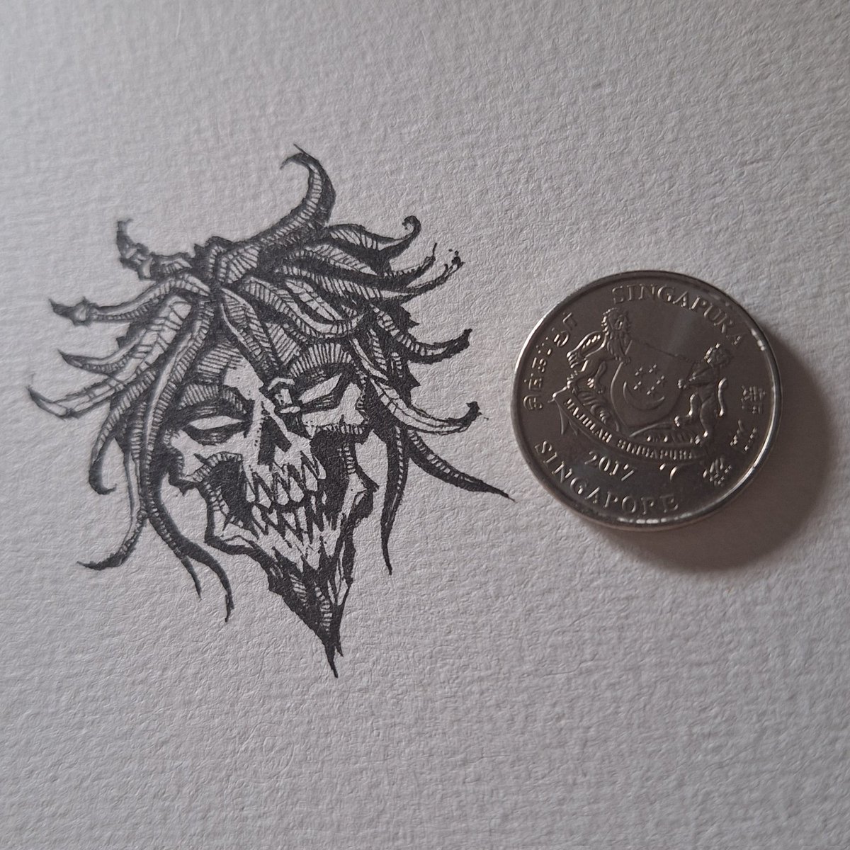 Soycha_Art's tweet image. today's work ☠️
(20 Singapore cents for scale)
#seaofthieves #bemorepirate