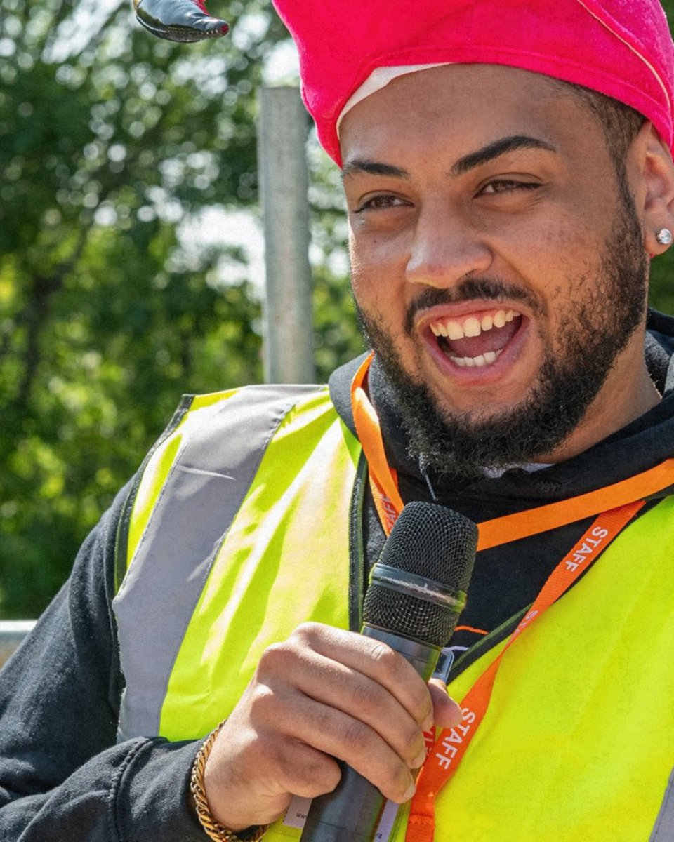 Grassroot_Comm's tweet image. 🌱 “Before GAP, I didn’t really know what my purpose was. Now, I feel like it’s my time to shine.”
Brandon joined our Grassroot Activators Programme feeling lost. Today, he’s a youth worker, inspiring others to believe in themselves.
#GrassrootCommunities #YouthWork