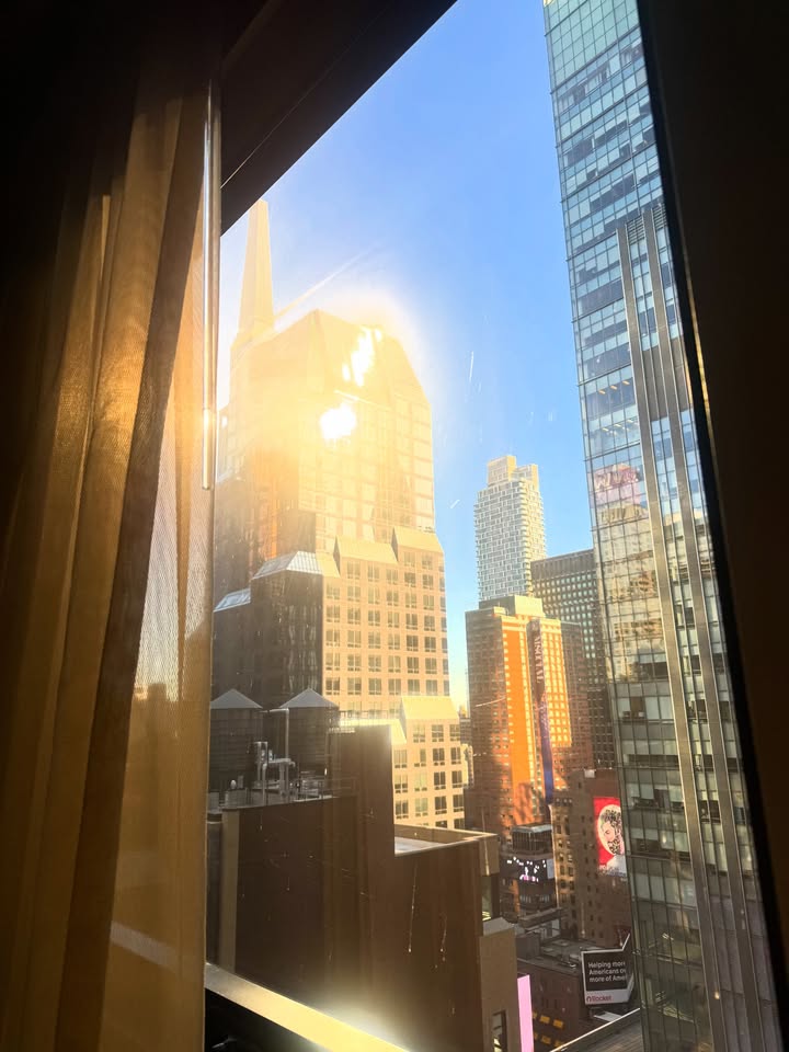 Good morning everyone🌞
I think I'll wake up with this view in my mind for a while.