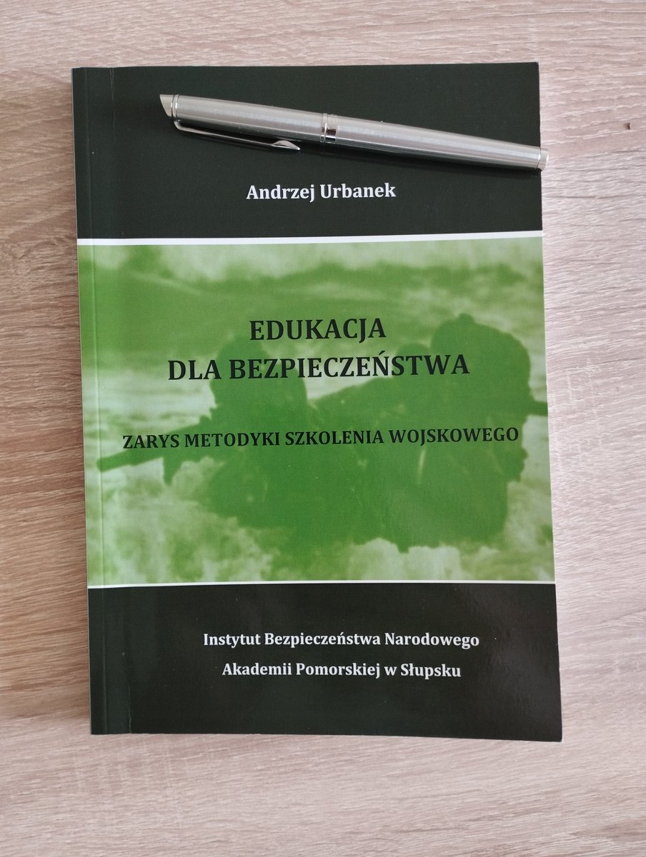 BambotPiotr's tweet image. Man does not live by games alone. After a successful gaming training, it is time to reach for the basics of military training methodology to transform the conclusions into further development of practice.