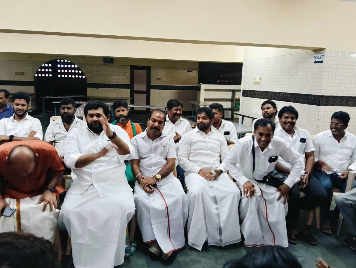 மாண்புமிகு மத்திய உள்துறை அமைச்சர் திரு. <a href="/AmitShah/">Amit Shah</a> அவர்களை அவதூறாக பேசிய திரு. ஆ.ராசாவை கண்டித்து சென்னை சைதாப்பேட்டை பகுதியில் ஆர்பாட்டத்தில்  ஈடுபட்ட போது சட்டம் ஒழுங்கை நிலைநிறுத்த வக்கில்லாத மற்றும் திமுகவின் ஏவல்துறையாக செயல்படும் காவல்துறையால் கைது செய்யப்பட்டு திருமண