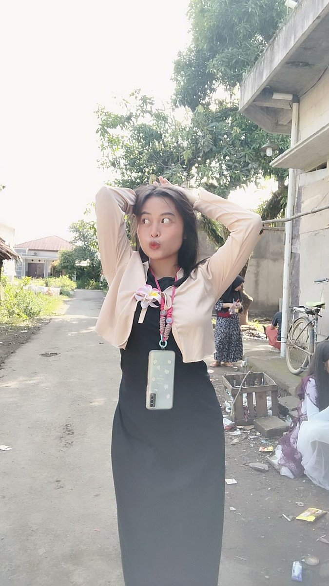 pengen spam, tapi ga punya foto baru