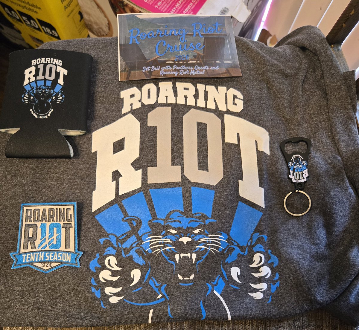 Kickazz34's tweet image. Got my gear now. Im ready to start a riot!! #r10t #doyouriot #roaringriot #CarolinaPanthers @roaringriot