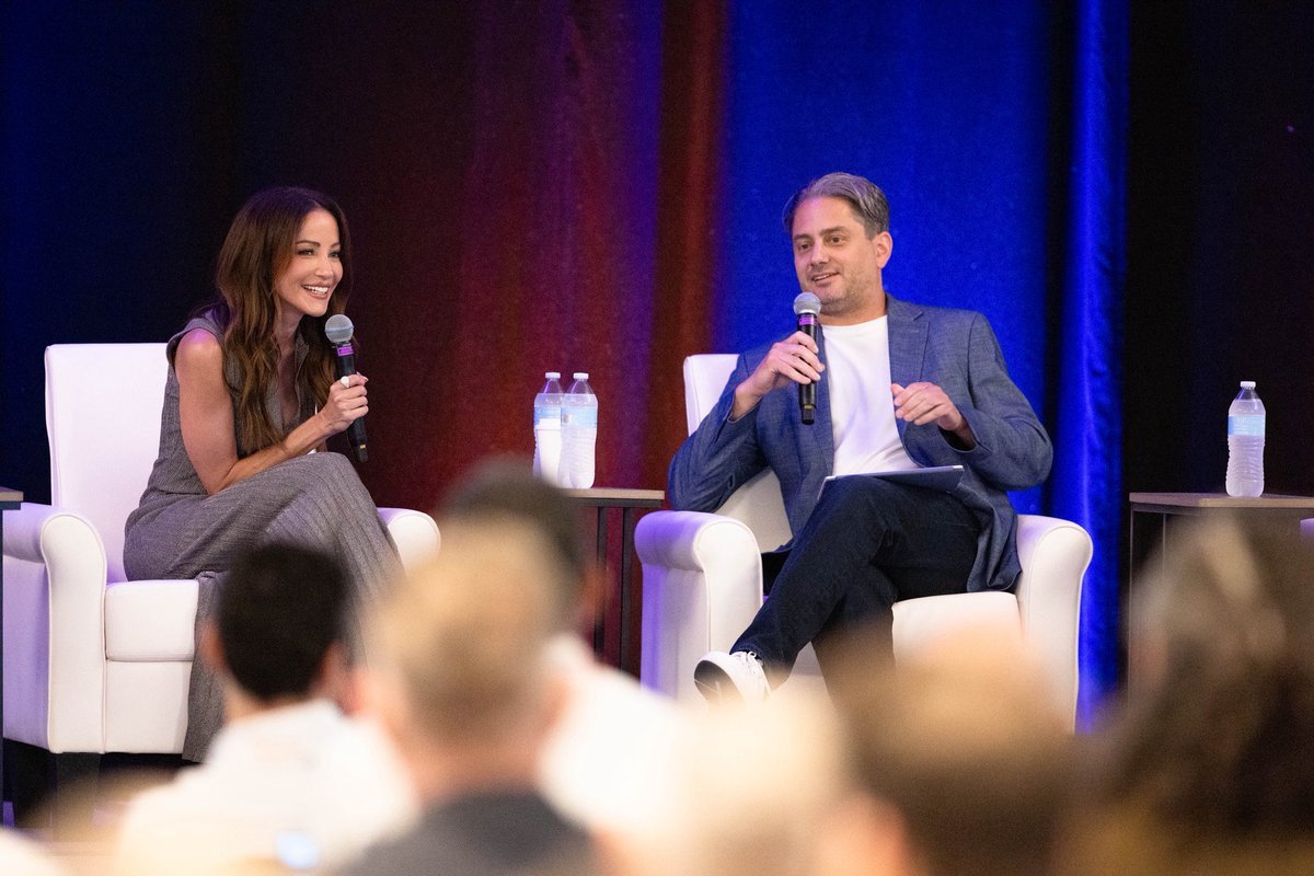 FSGAtweets's tweet image. @heykayadams just took the stage at the FSGA Summer Conference for a can’t-miss fireside chat with @NateRavitz 🔥 The duo explored her journey through sports media and what it takes to authentically connect with fans across TV, streaming, and social platforms. 

#FSGASummer2025