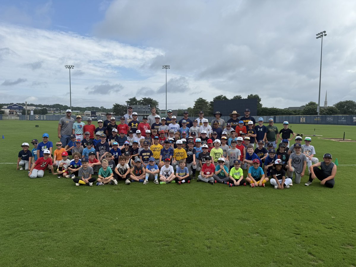 dskirka's tweet image. Youth camp with @RacersBaseball has been a huge hit! Thank you to all campers and coaches.