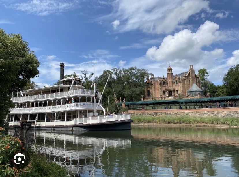 MTARDI32's tweet photo. People that are gonna say about Rivers of America like “Thanks for the memories,” you do realize it didn’t have to go. Nobody wanted this to go. Thats how lost @Disney has become.

#SaveSplashMountain @Disneyland @WaltDisneyCo @WaltDisneyWorld @DisneyParks @RobertIger @elonmusk https://t.co/9r96E6vAr6