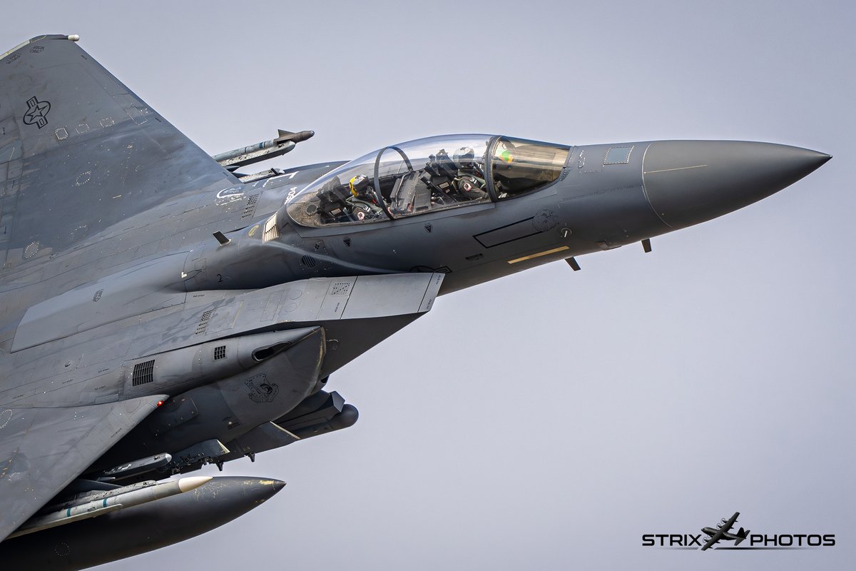 StrixPhotos's tweet image. RED LEADS 🔴
The 494th Fighter Squadron flexing on departure out of RAF Lakenheath. The Finest, Baddest, Meanest around 😎
📸 @48FighterWing @HQUSAFEAFAF @NATO_AIRCOM