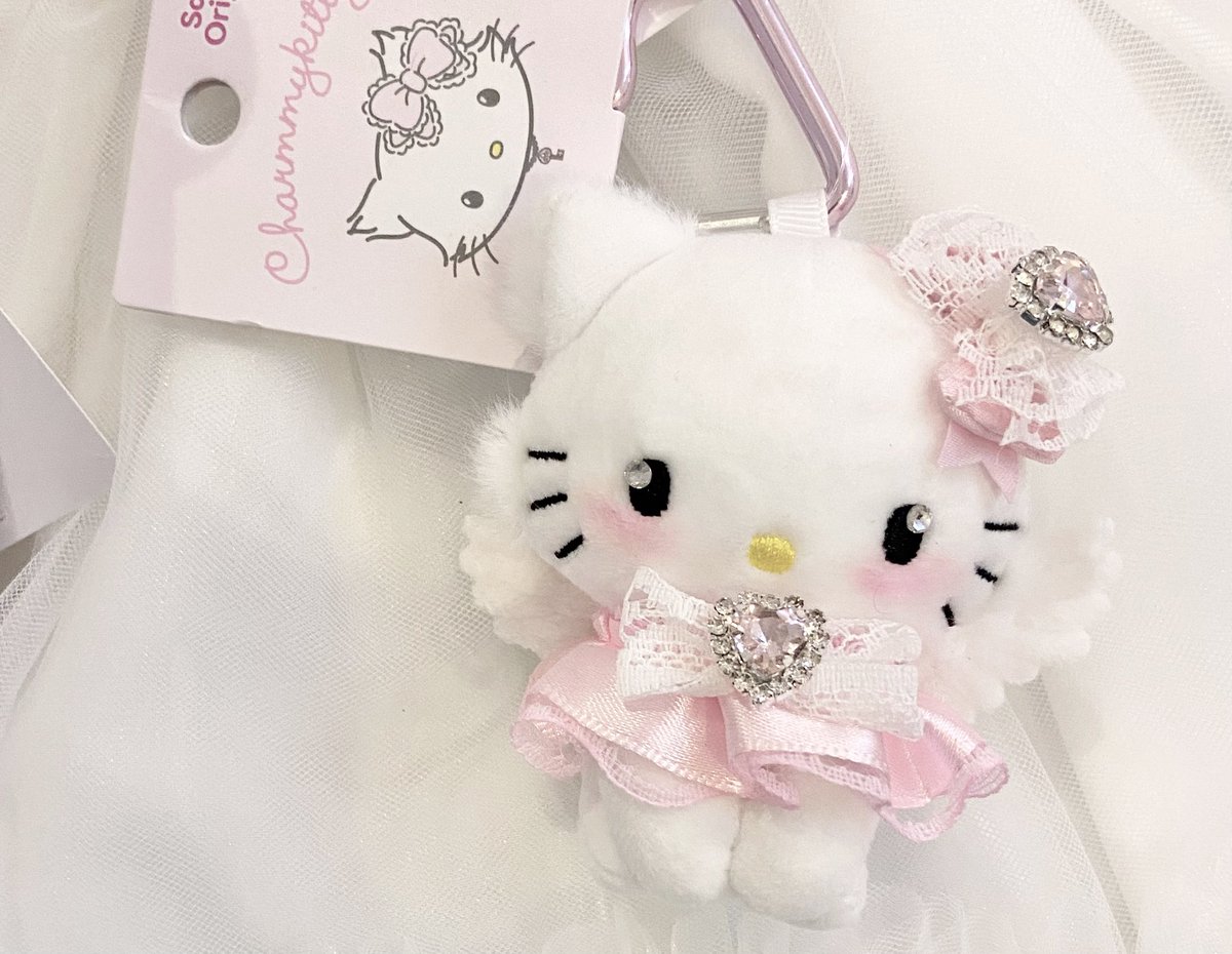 mini angelic charmmykitty by me 
thoughts ? >_<