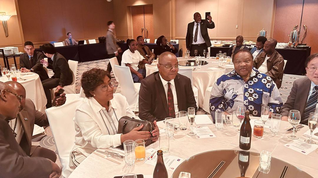 L’ANADEC à Osaka !
Le DG a.i Mathieu TSHIBUMBU MUBOYAYI accompagne le Min. de l’Industrie S.E. Louis WATUM au Forum RDC-Japon, dans le cadre de l’#EXPO2025.
Objectif : séduire les investisseurs avec des projets comme l’Incubateur Mixte de Kinshasa.
#ANADEC #RDCJapon #Osaka2025