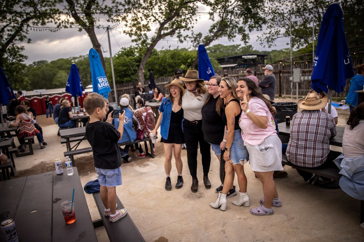 WhitewaterRocks's tweet image. 🎶🎆 Kick off 4th of July a little early with free pre-show tunes with George Joseph Marsh in the Biergarten!
The Biergarten is free to enter and open to the public 6:00 PM - 6:30 PM. After 6:30 PM, the Biergarten will be closed to those without tickets to see Hudson Westbrook.…