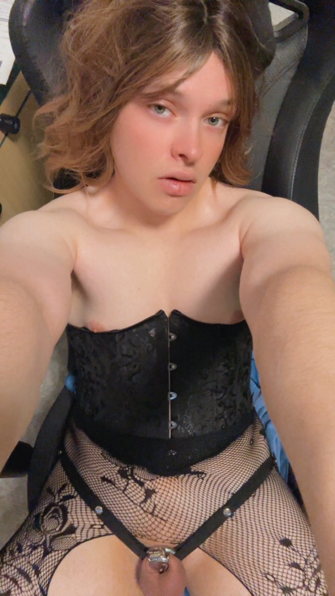 femboy2001's tweet photo. I wanna be a woman so bad it hurts. Lock me up, fuck me bare, fill me with your cum until I forget I was ever a boy 🫦💉🍑 

#Femboy #SissySlut #FemboySissy #SissyFemboy #FemboyHole #SluttyFemboy #SissyHumiliation #FemboyExhibitionist #UsedFemboy #SissyWhore #FemboyCumdump #SissyContent #FemboyToy #FemboyPosting #FemboyNSFW