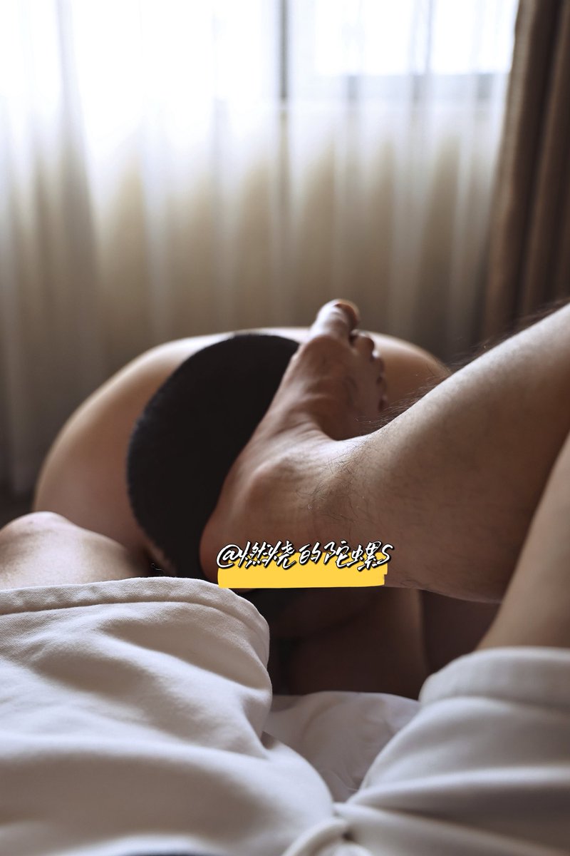 浅更一下
🦶🏻踩狗头