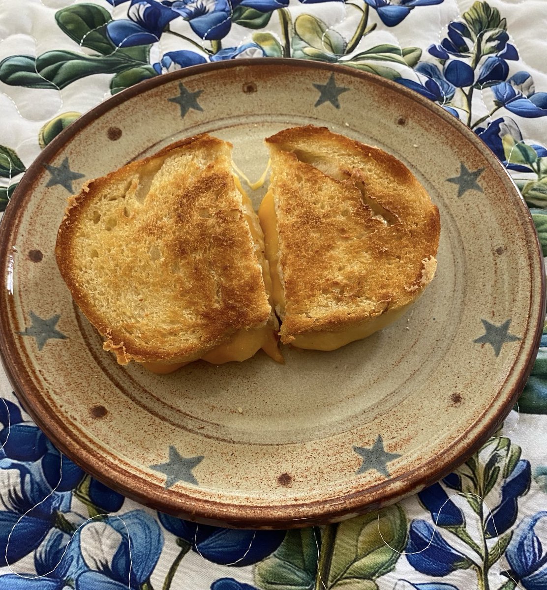 The best grilled cheese I’ve ever had—from the Chef Show. thechefshow.com/recipes/grille… ⁦<a href="/Jon_Favreau/">Jon Favreau</a>⁩ ⁦<a href="/ChefRoyChoi/">Roy Choi</a>⁩