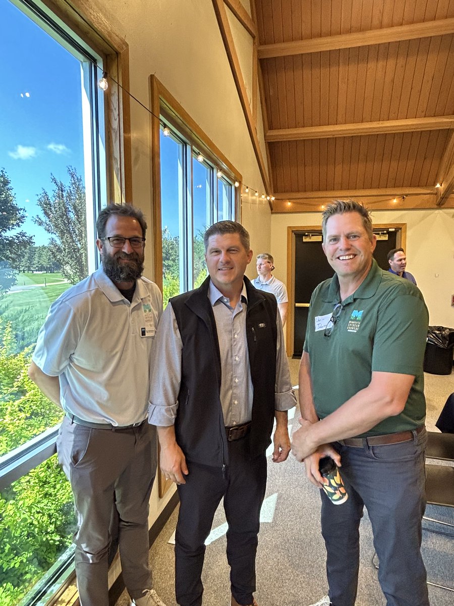 MNSoyGrowers's tweet image. Pres. Darin Johnson & VP Ryan Mackenthun joined industry colleagues today for an ag roundtable with @RepFinstad at Farmamerica. Darin & Ryan discussed policy priorities - including biofuels, trade & taxes - as we look ahead to @ASA_Soybeans Hill Visits later this month in DC!