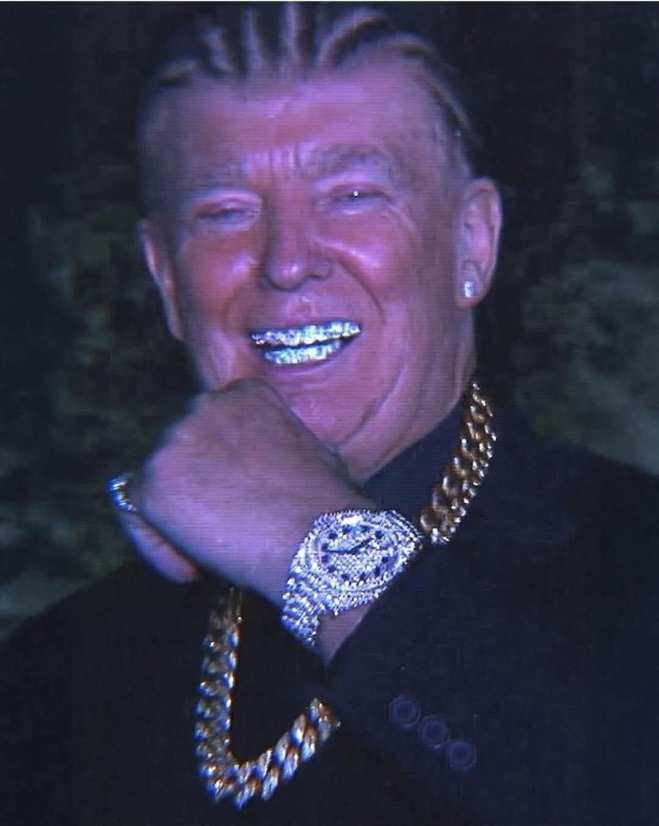 dellaenticingbeauty tweet media