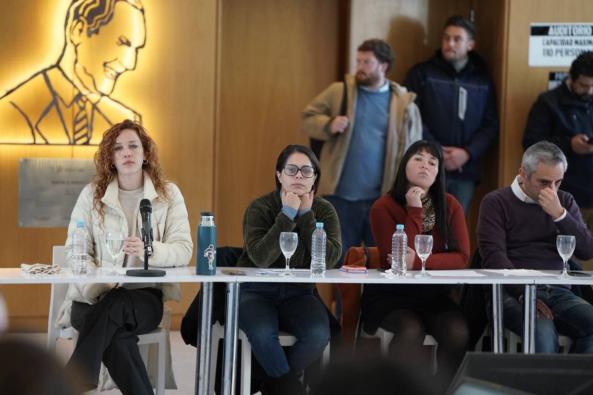 — En un nuevo aniversario del fallecimiento del General Juan Domingo Perón, realizamos en la Quinta de San Vicente una reunión del Consejo del Partido Justicialista de la provincia de Buenos Aires.