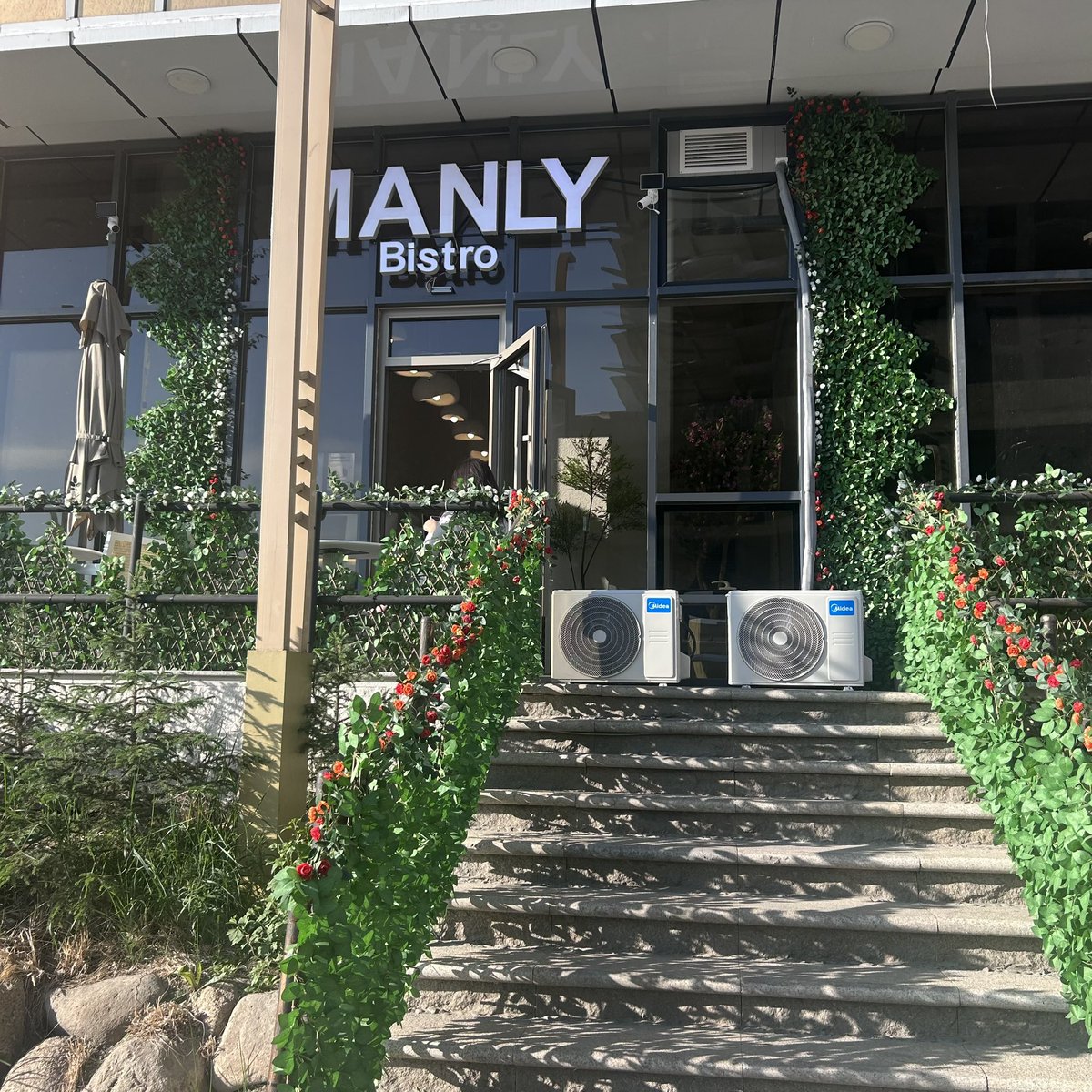 Зайсан өглөө 7 цагт онгойдог юм байна 💯