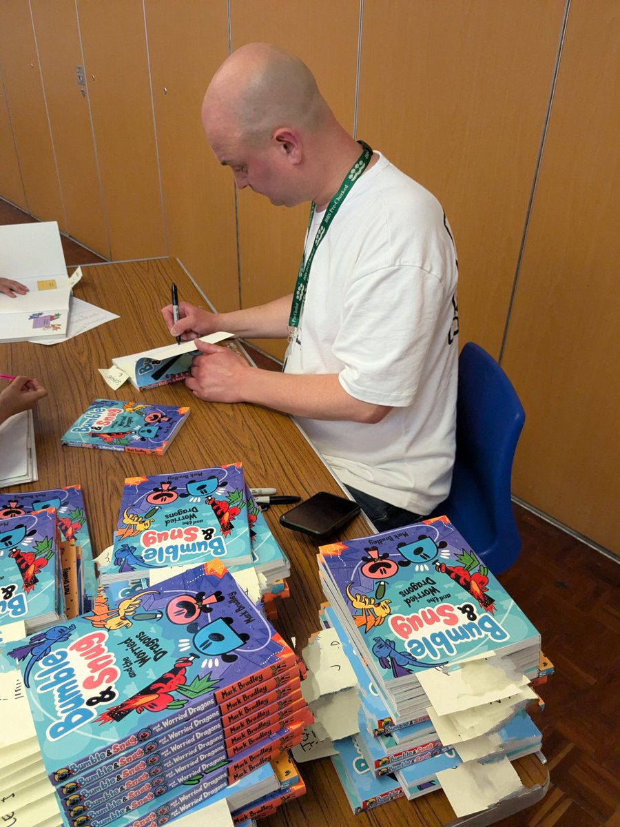Waterstones Alty (@waterstonesalty) on Twitter photo Our final author visit of this academic year and what a joyous one it was!
So many excited Bumble and Snug fans, comic lovers and awesome artists out there designing bugbops and creating comic strips! Thanks so much to <a href="/NavigationPS/">Navigation PS</a> <a href="/thebollin/">Bollin Primary</a> for having us. Our final author visit of this academic year and what a joyous one it was!
So many excited Bumble and Snug fans, comic lovers and awesome artists out there designing bugbops and creating comic strips! Thanks so much to <a href="/NavigationPS/">Navigation PS</a> <a href="/thebollin/">Bollin Primary</a> for having us.