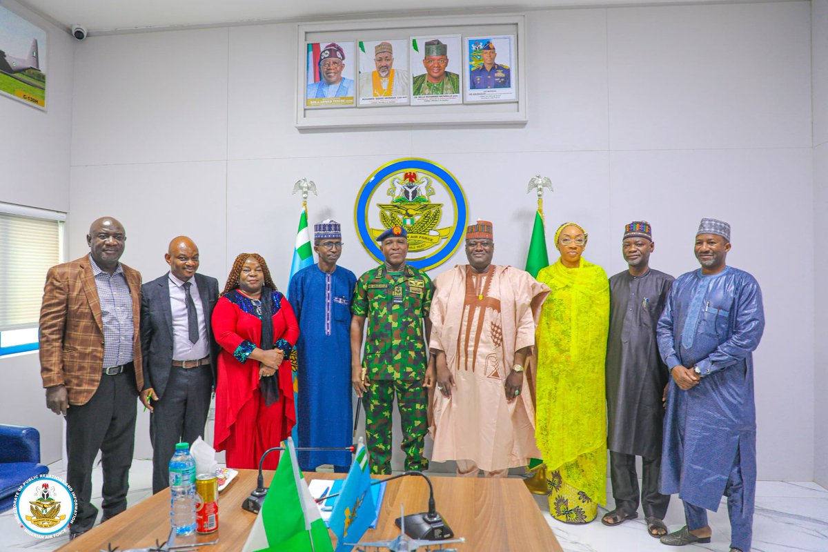 NAF to collaborate with Ministry of Aviation to host Nigeria’s first-ever international airshow 

The Nigerian Air Force (NAF) is partnering with the Federal Ministry of Aviation and Aerospace Development to host the inaugural Nigeria International Airshow, slated for December