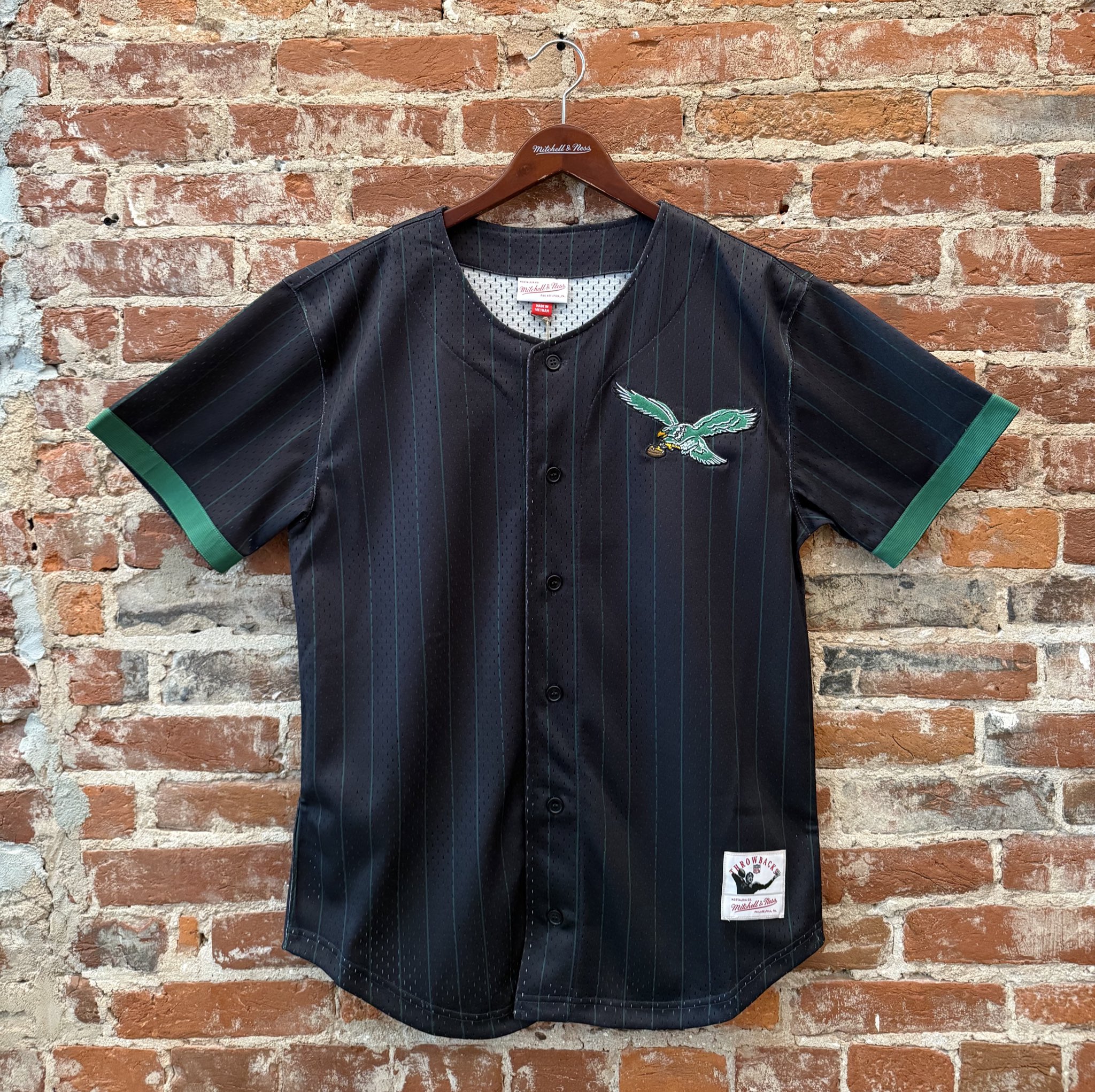 新品 Mitchell & Ness Eagles Mesh Jersey Philadelphia Eagles Mens Mitchell & Ness Vintage Logo V-Neck