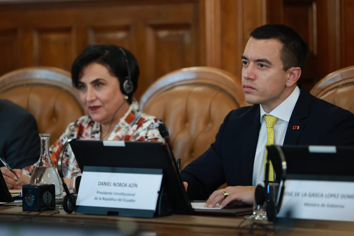 Italia se ha convertido en uno de nuestros principales aliados para combatir el crimen organizado con estrategias clave. 🇪🇨🤝🏻🇮🇹

Fortalecer la cooperación internacional, luchar contra el crimen organizado, el narcotráfico y derrotar la delincuencia transnacional fueron los temas