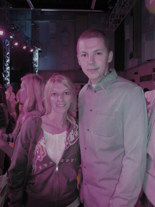 Rachel_Doyle72's tweet photo. Ohhh 15 years ago today I was inside Abbey Road Studios!
My wristband just came up on my Facebook Memories.
I was there to see Professor Green @professorgreen and it was brilliant!
Seen him live a few times. Always a great night 👌🏼
#ProGreen #AbbeyRoad https://t.co/8hyAwLPHuS
