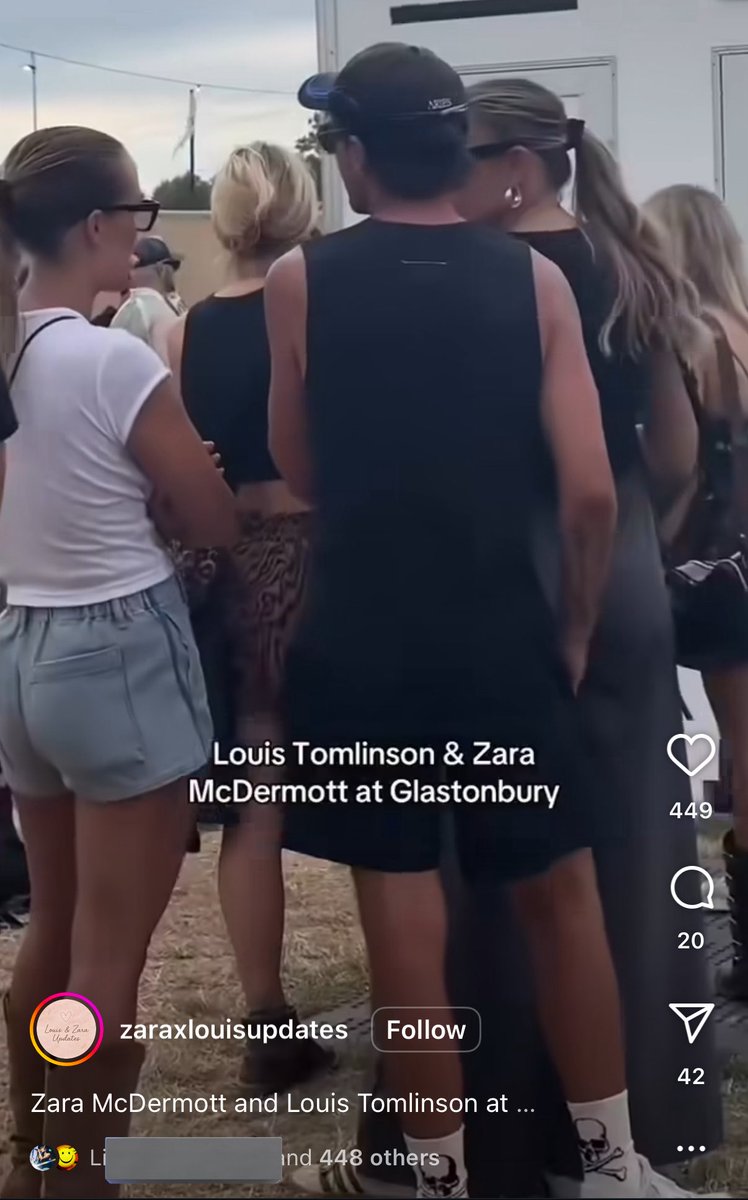 endbbgnow's tweet photo. Day 3 Glasto: wearing the Mastermind Skull socks https://t.co/votGMpIwbo