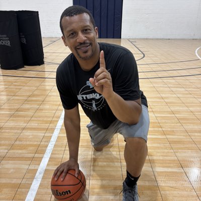 #NewProfilePic IYKYK <a href="/gmoneygrays/">Greg Grays</a>