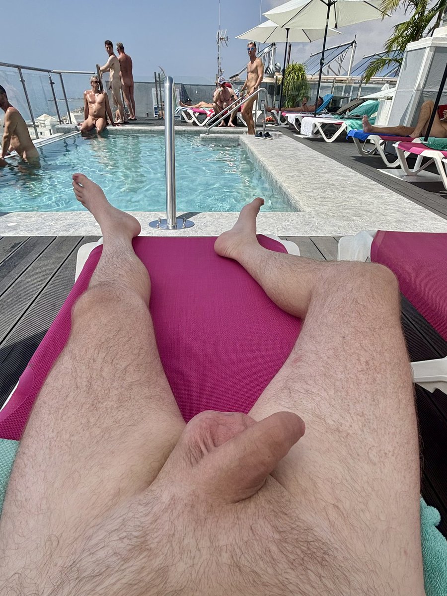 This naked rooftop is awesome! And yeah gotta show it off 🍆
#Rituals #Torremolinos 

#naked #sunbathing  #nude
#nakedMonday #nakedweekend #nakedmates