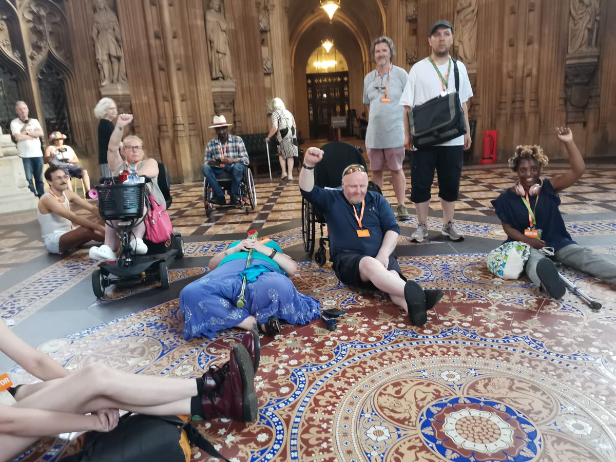 #WelfareReformBill 

<a href="/Dis_PPL_Protest/">DPAC</a> &amp; allies held a die in to highlight disability benefit cuts in the lobby area outside the House of Commons as MPs were debating the PIP &amp; UC Bill