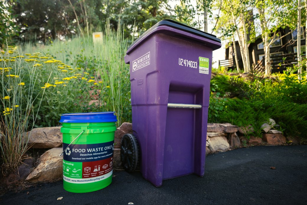 Now is the time to curb your food waste! 🥑🍔🍎Summit County and Park City Community Foundation have partnered to expand the Zero Food Waste movement across Summit County. Starting TODAY:  

♻️NEW CUSTOMERS who live in Summit County and are within Momentum Recycling’s service