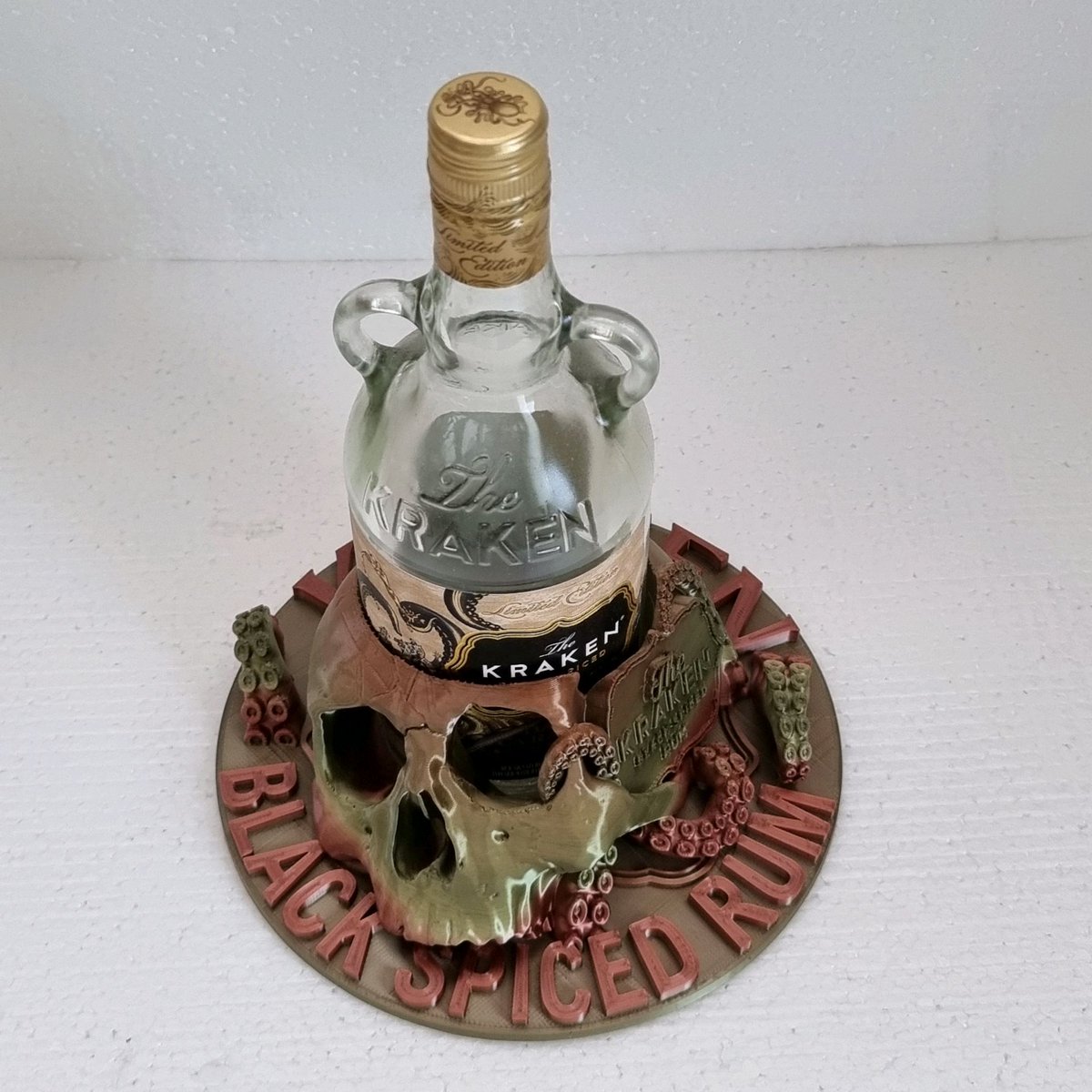 LeadDIYshop's tweet image. Unleash the beast with this fierce Kraken Rum bottle display holder! 🐙 Perfect for showcasing your favorite Black Spiced Rum in style. 

🌐Website shop and socials🌐
🔗🔗🔗
linktr.ee/LeadDIYshop

What are you pairing it with tonight? #KrakenRum #BlackSpiced #BarStyle