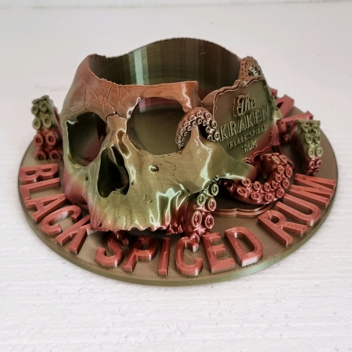 LeadDIYshop's tweet image. Unleash the beast with this fierce Kraken Rum bottle display holder! 🐙 Perfect for showcasing your favorite Black Spiced Rum in style. 

🌐Website shop and socials🌐
🔗🔗🔗
linktr.ee/LeadDIYshop

What are you pairing it with tonight? #KrakenRum #BlackSpiced #BarStyle