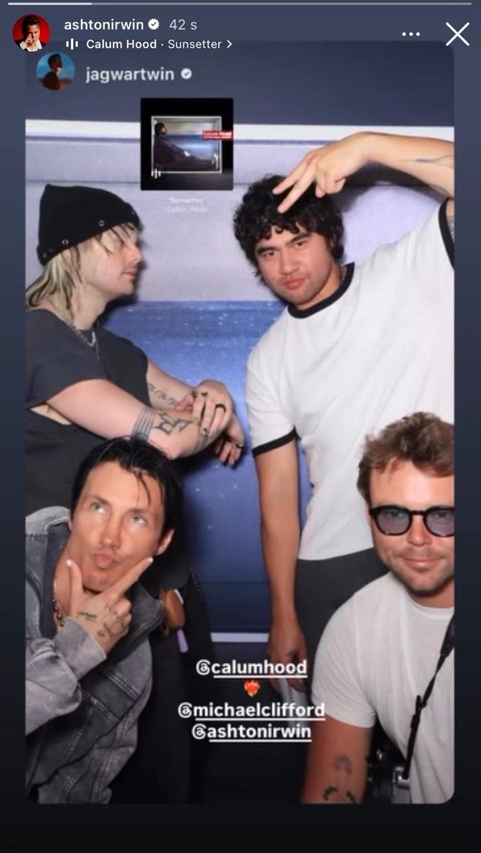 safxtypinmgc's tweet photo. NOT MICHAEL MOCKING THE COVER ON EVERY PIC https://t.co/vYPWK1ASV7