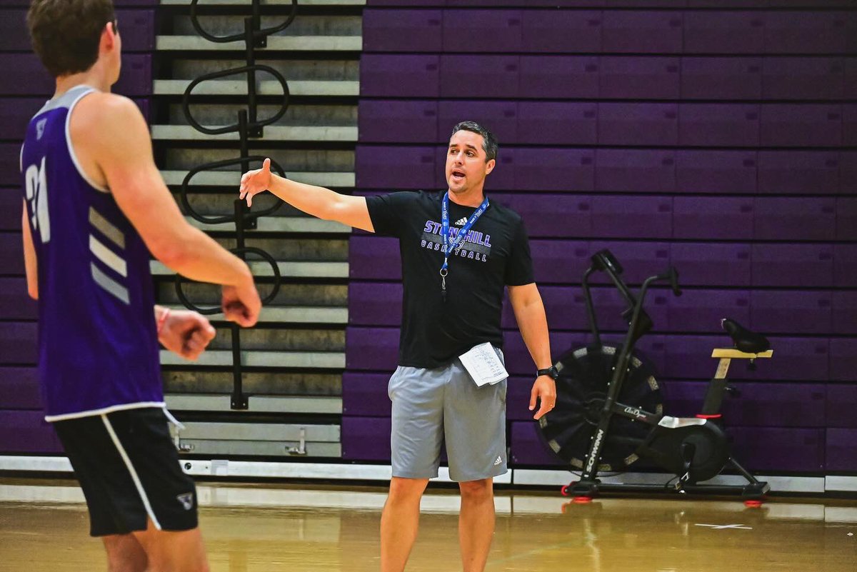 StonehillMBB's tweet image. Some new and familiar faces 🏡☀️
#GoHill | #NECMBB