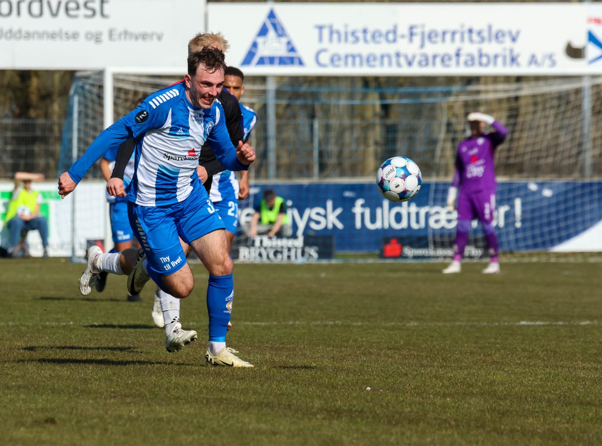 𝗧𝗵𝗶𝘀𝘁𝗲𝗱 𝗙𝗖 𝗳𝗼𝗿𝗹æ𝗻𝗴𝗲𝗿 𝗺𝗲𝗱 “𝗹𝗼𝗸𝗮𝗹” 𝗽𝗿𝗼𝗳𝗶𝗹: 𝗝𝗲𝗽𝗽𝗲 𝗳𝗼𝗿𝘁𝘀æ𝘁𝘁𝗲𝗿 𝗶 𝗯𝗹𝗮̊𝘁 ⚽ 

Thisted FC kan med stor glæde annoncere, at endnu en af vores egne “lokale” spillere har sat sin underskrift på en ny aftale.

🔗 thistedfc.dk/nyheder/thiste…