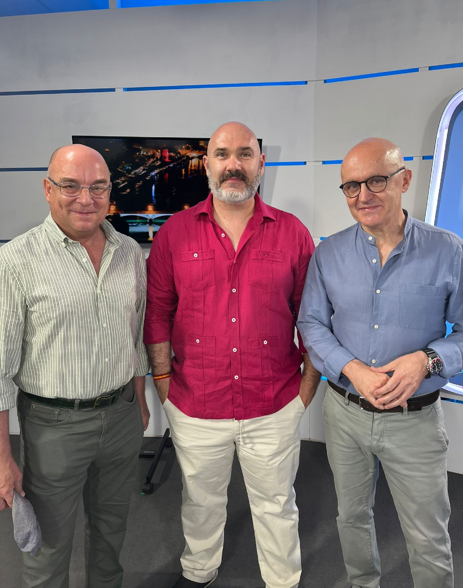 ❤️‍🔥 Mañana regresa vuestro tridente favorito... ¡Iván Peluqueros, lo mejor para tu pelo!