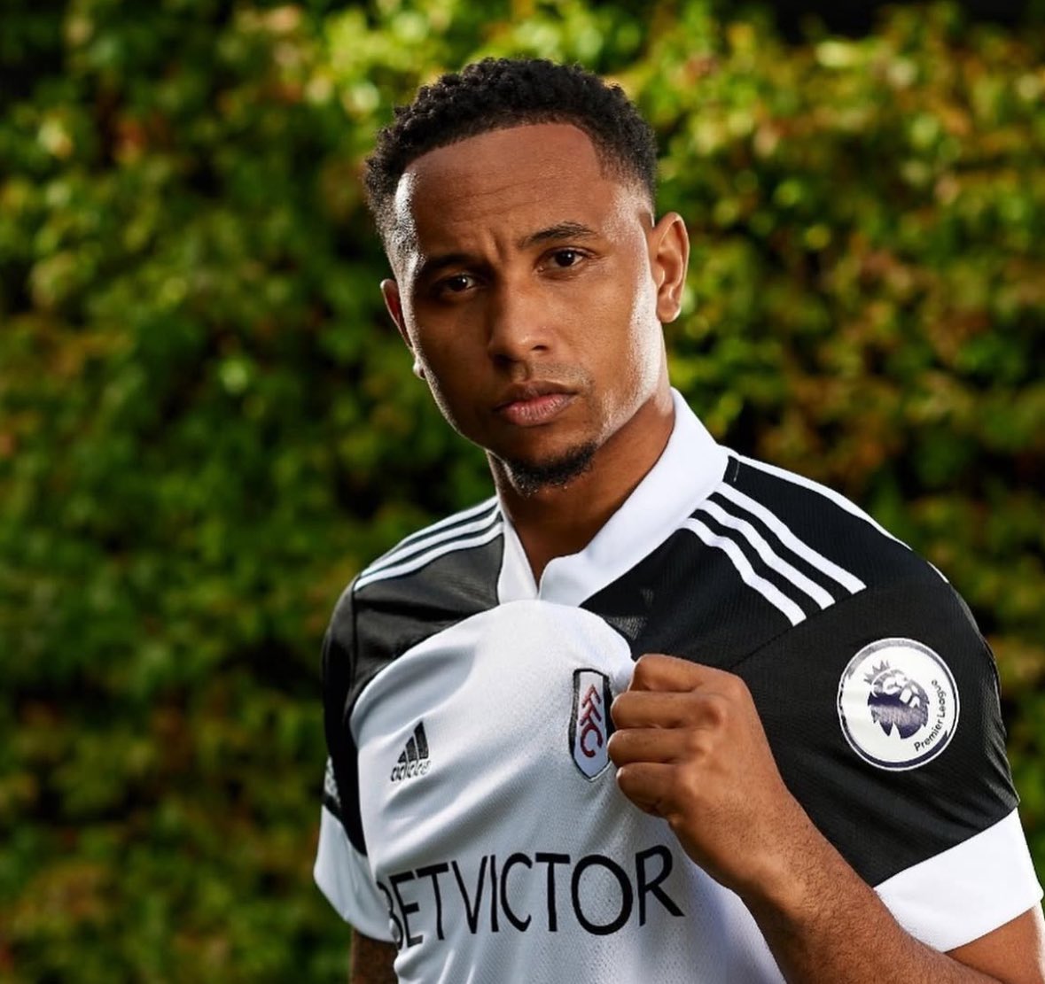 🚨⚪️⚫️ Kenny Tete has signed new deal at Fulham closing the saga after Everton proposal verbally accepted… but then never signed.

Tete decides to stay at Fulham after crucial call from Marco Silva. 📲