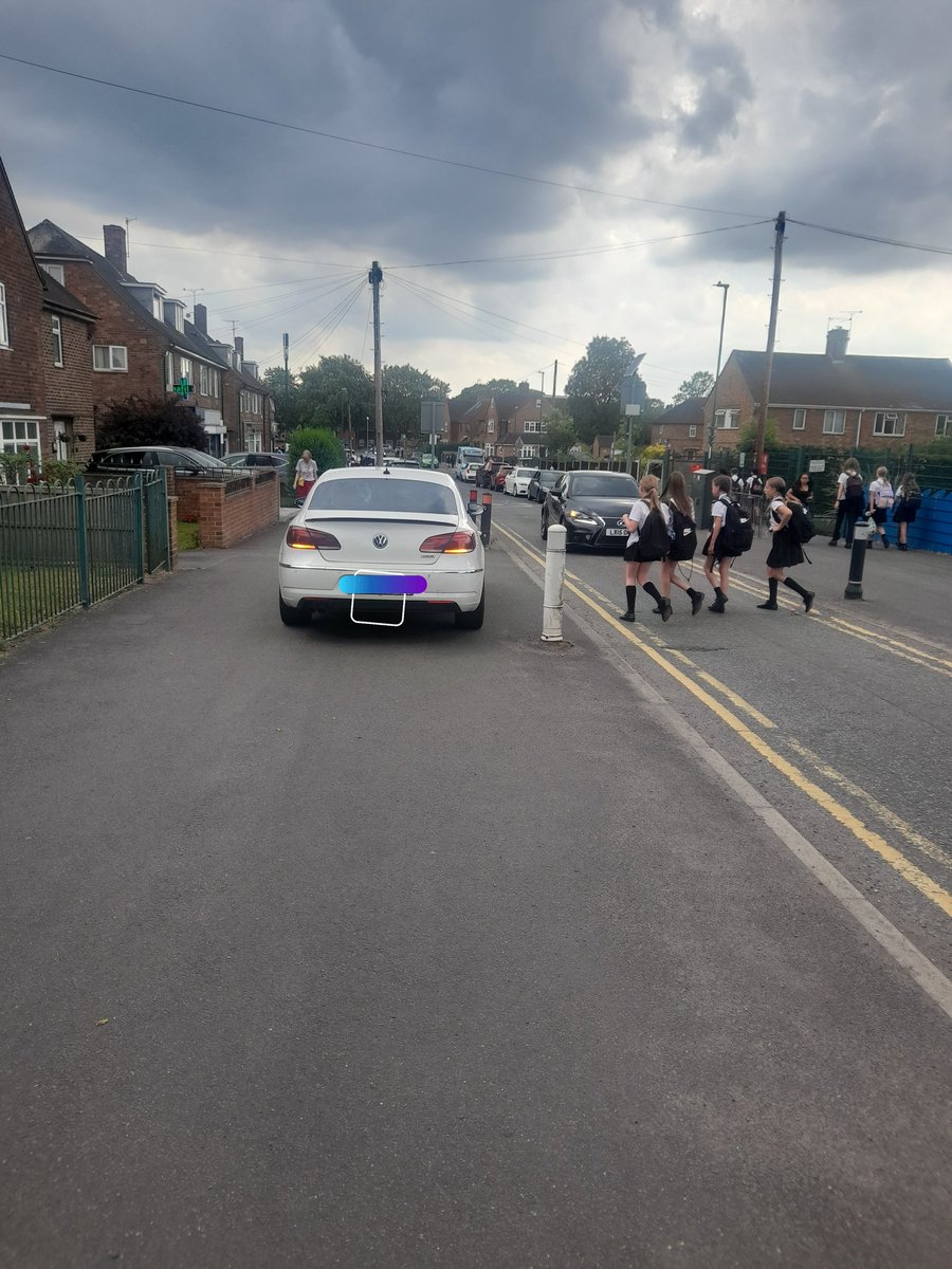 Every day REACT officers do everything they can to keep our children safe outside  schools. We are supported by the majority of parents and teachers. Sadly a few drivers keep forgetting that they are not alone on the road or the pavement ☹️