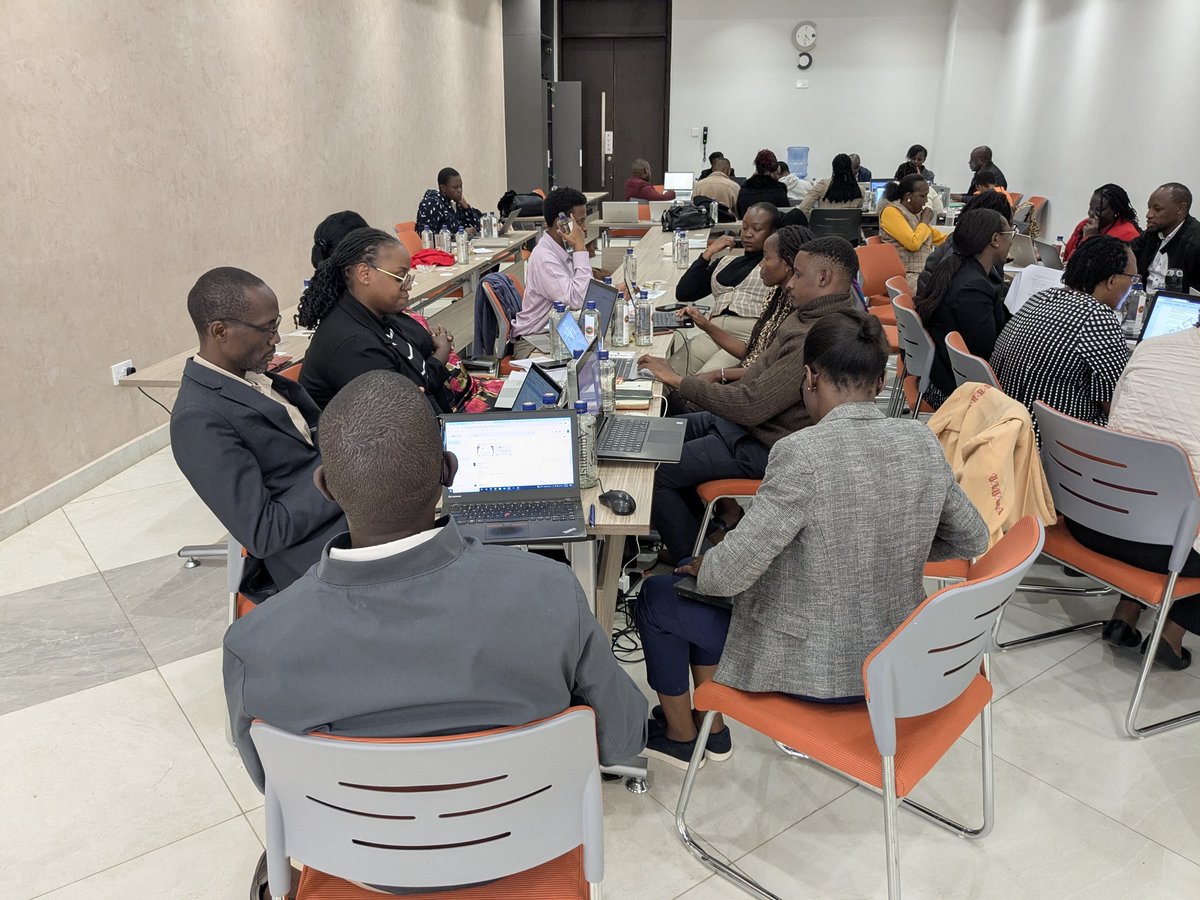 EacrnRegional's tweet image. Today in Machakos, Kenya🇰🇪, we joined child rights actors for a workshop by @NCCS_Ke to consolidate Kenya’s 4th Periodic Report on the ACRWC.

💬 In line with @acerwc guidelines, children’s voices from across the country were included.

We look forward to continuing our support.