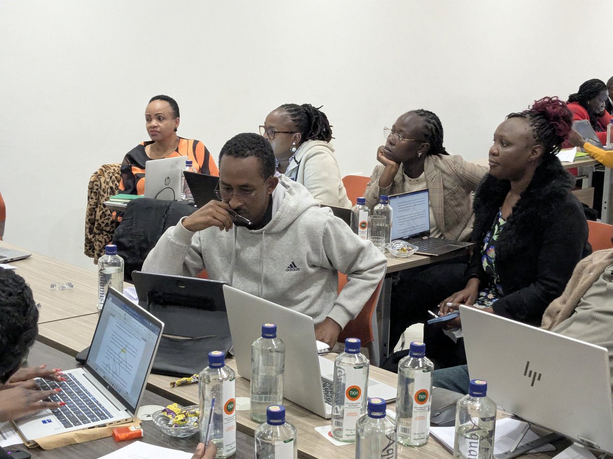 EacrnRegional's tweet image. Today in Machakos, Kenya🇰🇪, we joined child rights actors for a workshop by @NCCS_Ke to consolidate Kenya’s 4th Periodic Report on the ACRWC.

💬 In line with @acerwc guidelines, children’s voices from across the country were included.

We look forward to continuing our support.