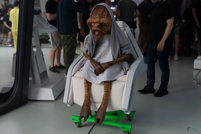 JediNewsNetwork's tweet photo. Populating Andor Season 2 with Droids and Creatures in befores &amp; afters Magazine - https://t.co/XbPwmlFpIg #StarWars #Andor @AndorOfficial #DisneyPlus @StarWars @beforesmag @ILMVFX #ShotAtPinewood #NealScanlan https://t.co/JBiGXc9PkT