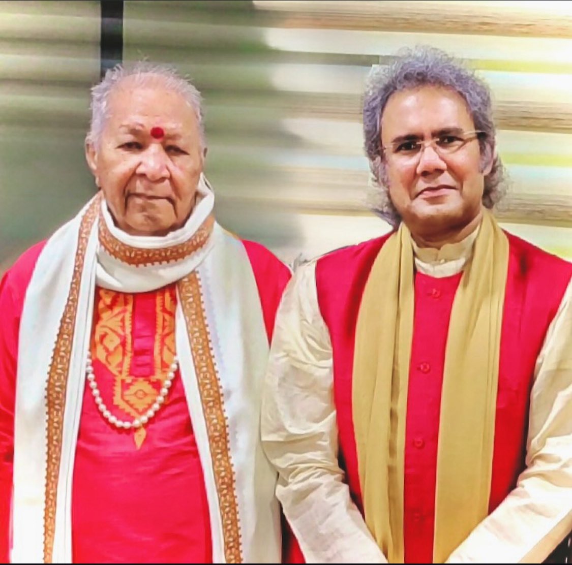 ๐๐๐ซ๐ก๐ฆ๐ฑ ๐๐ฒ๐ช๐๐ซ ๐๐ฅ๐ฌ๐ฐ๐ฅ (@ptsumanghosh) on Twitter photo Respectful Greetings to the God of Flute on his 87th Birthday todayโฆ
Koti PraNaams to you, PANDIT JI๐๐ฝ
#PanditHariprasadChaurasia Ji, a colossal legend of Indian Music
<a href="/BansuriGuru/">HariPrasad Chaurasia</a>
๐๐ฝ๐บ๐๐ฝ๐บ๐๐ฝ๐บ๐๐ฝ๐บ๐๐ฝ Respectful Greetings to the God of Flute on his 87th Birthday todayโฆ
Koti PraNaams to you, PANDIT JI๐๐ฝ
#PanditHariprasadChaurasia Ji, a colossal legend of Indian Music
<a href="/BansuriGuru/">HariPrasad Chaurasia</a>
๐๐ฝ๐บ๐๐ฝ๐บ๐๐ฝ๐บ๐๐ฝ๐บ๐๐ฝ