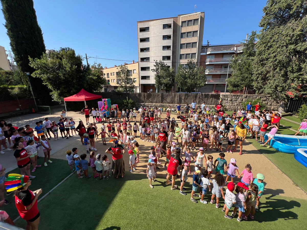 ☀️ Famílies! 🎈
El casal ja està en marxa i estem molt emocionats!
Tenim les motxilles carregades d’energia, de ganes i de molta il·lusió!
Cada dia descobrirem, jugarem i ens convertirem una mica més en autèntics indis! 🏕️☀️
Això tot just comença…